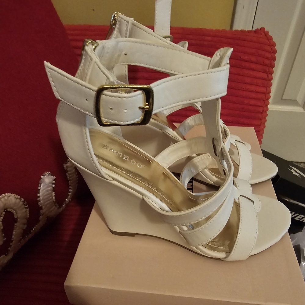 Ladies white wedge heel sandal